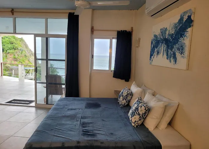 Casablanca Guest House - Adults Only - Starlink Internet!
